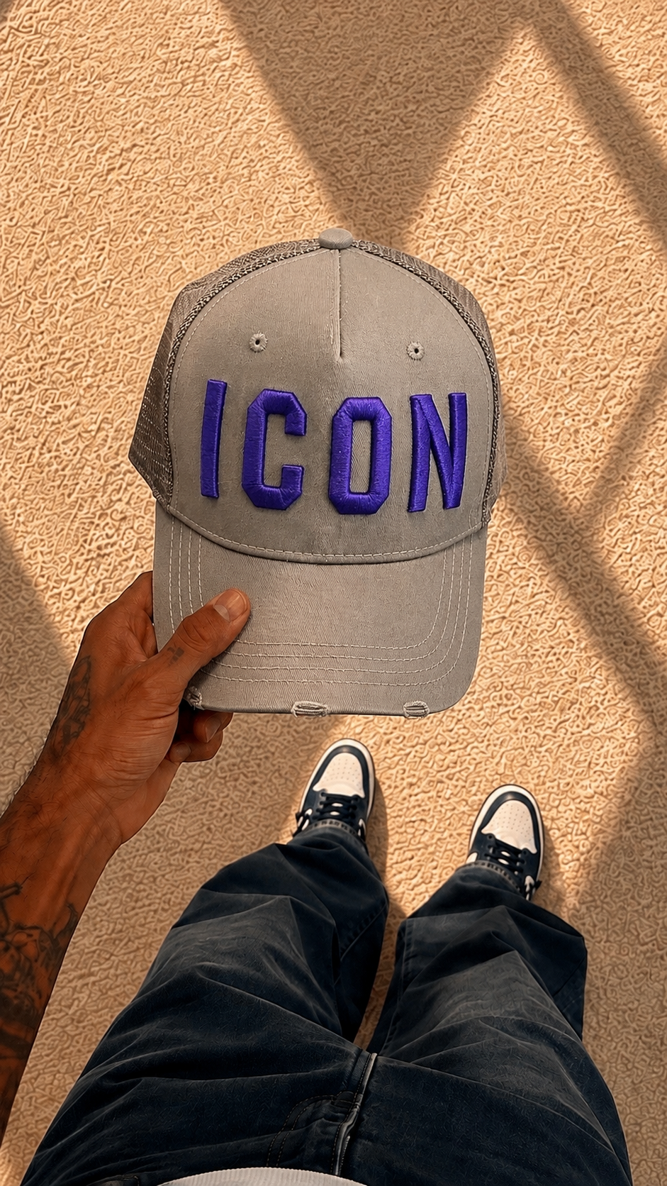 کلاه کپ سفید  ICON  گلدوزی بنفش